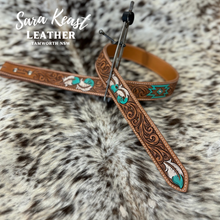 Load image into Gallery viewer, Feather tooled belt 33”